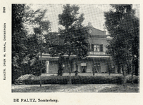 14597 Gezicht op de achtergevel van het herenhuis De Paltz (Landgoed De Paltz 1-2) te Soesterberg (gemeente Soest).